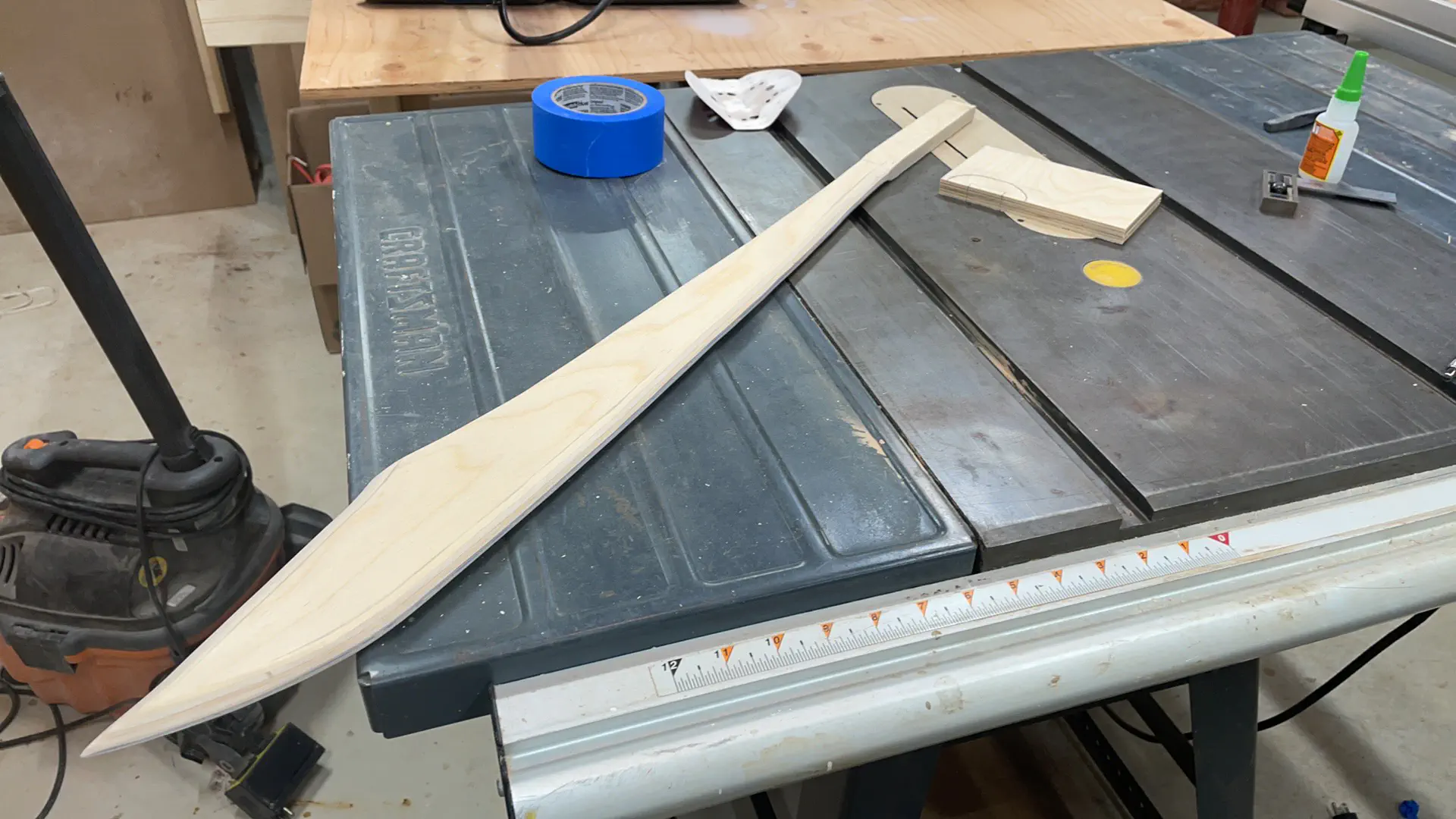 The swords mirrored, and sanded to 'point', as if it were a single sword.